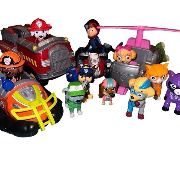 Paw Patrol action figure and vehicle bundle 14 pcs. 12336 - Picture 1 of 4